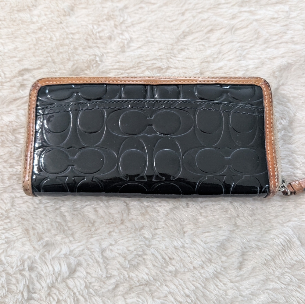 Coach Peyton Patent Leather Embossed Wallet - Picture 2 of 7